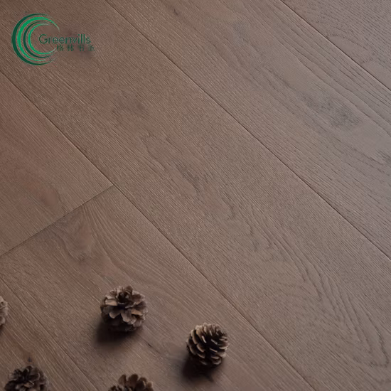 Parquet en bois d'ingénierie en chêne brossé clair fumé de couleur gris marron